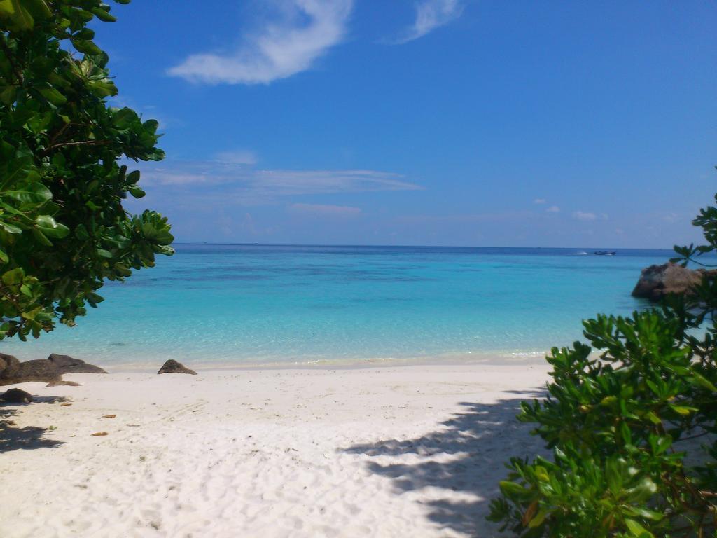 Ten Moons Lipe Resort Rom bilde